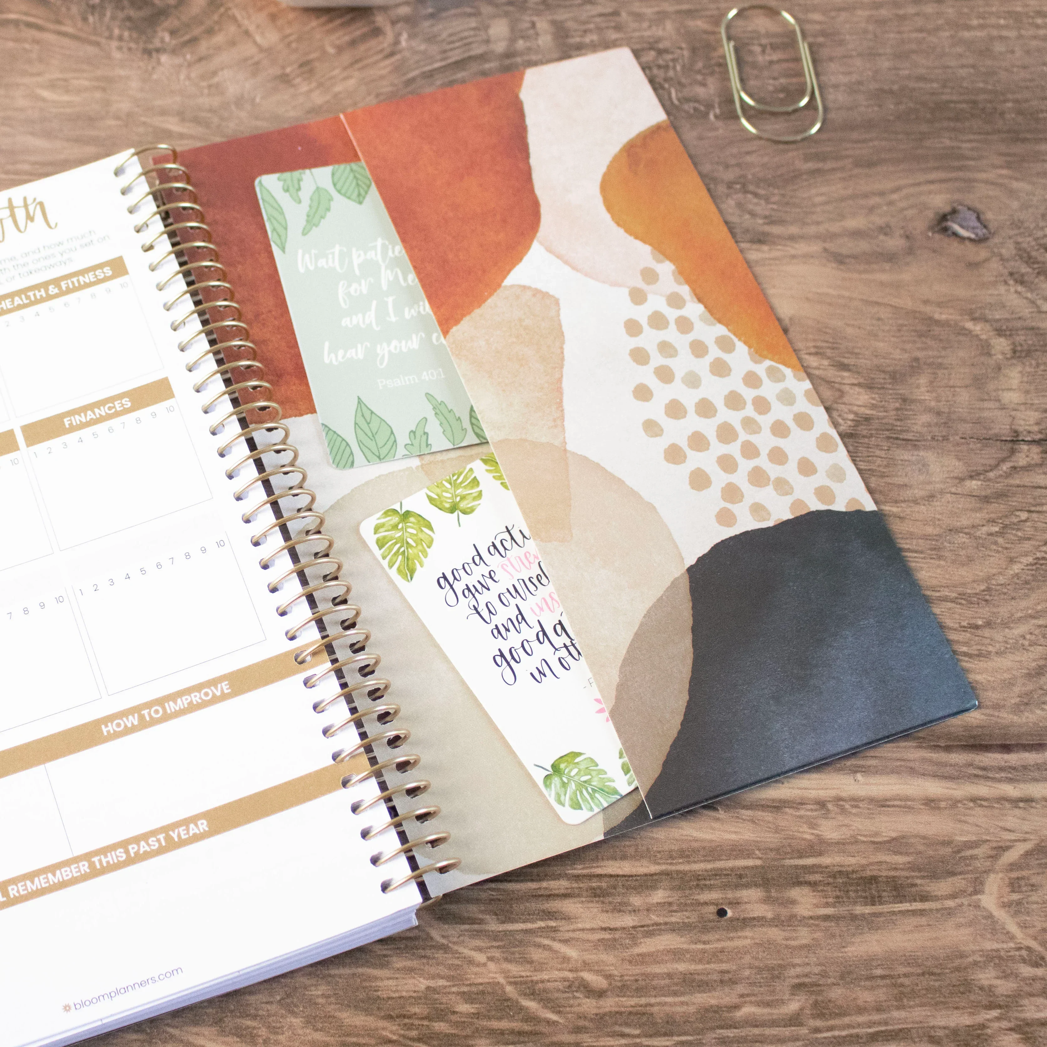Undated Soft Cover Planner, 5.5" x 8.25", Earthy Abstract, Blue - Image 14