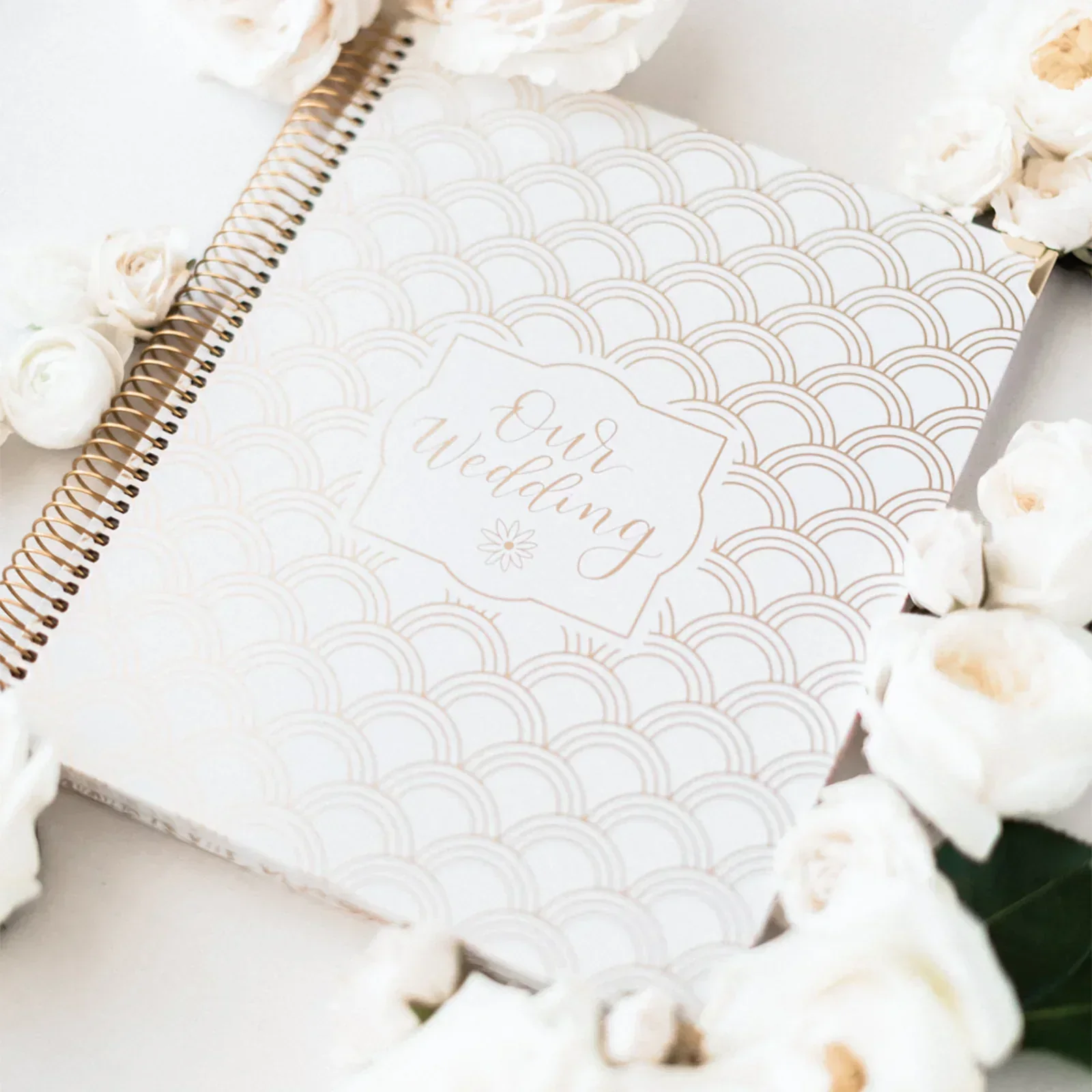 Wedding Planner & Calendar, Gold Scallops - Image 15