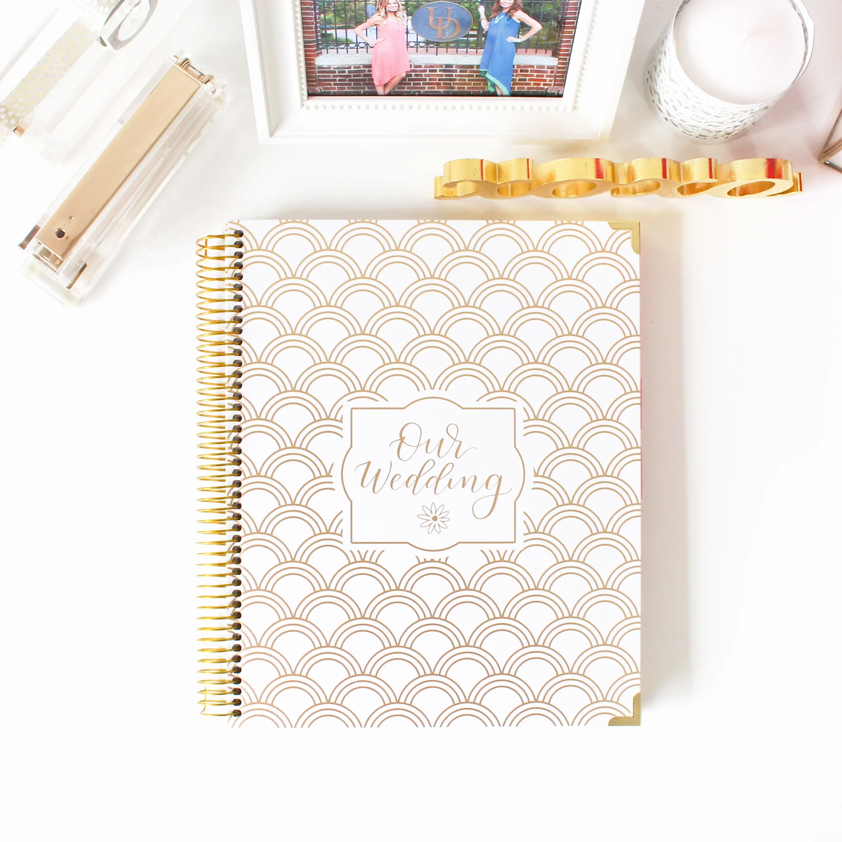 Wedding Planner & Calendar, Gold Scallops - Image 3